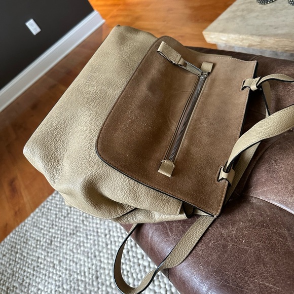 Marc Jacob’s Large Leather Waverly Bag - Picture 6 of 16